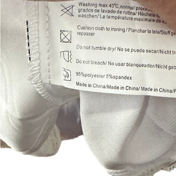 Ekouver White Negligee - Picture 6 of 6